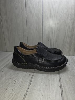 BORN Loafers Womens 6.5 Brown Leather Slip On Round Toe Shoes Preppy Grunge Boho